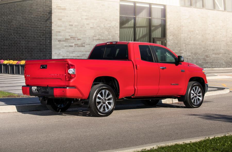  Toyota Tundra Limited Double Cab 2017 года  (фото 12 из 15)